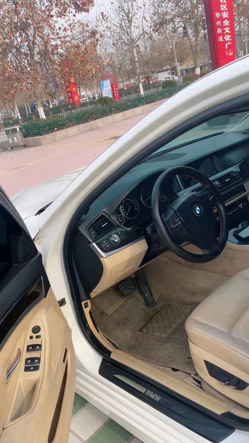 北京12年宝马5系5