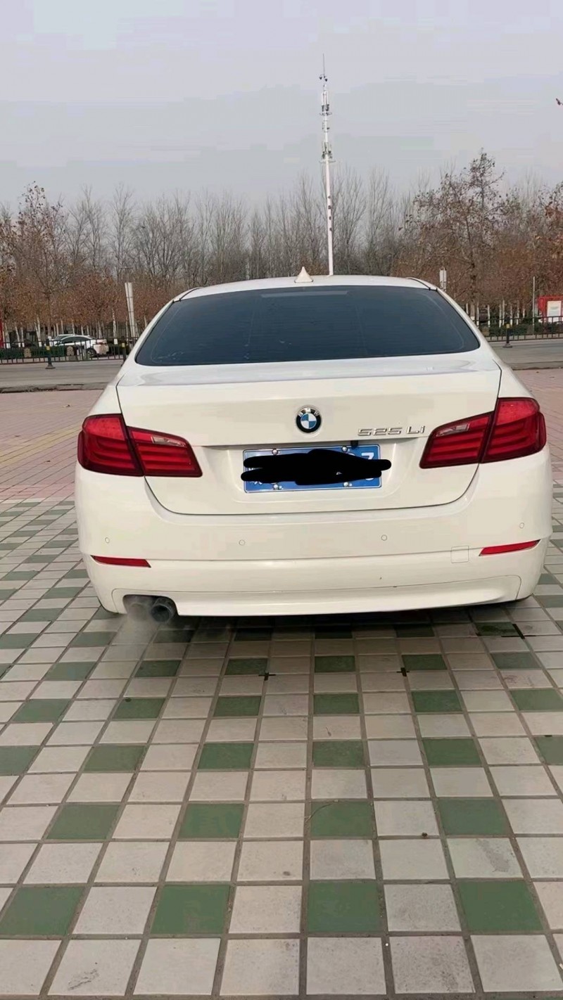 北京12年宝马5系9