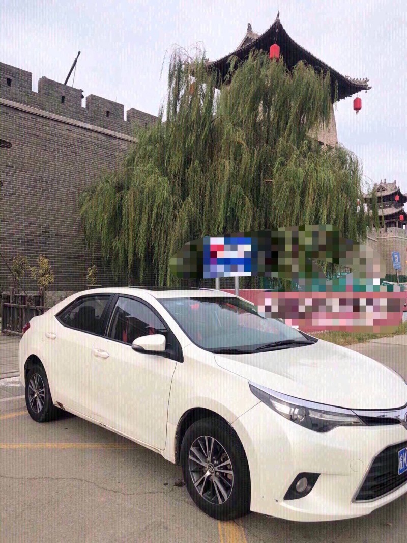 北京16年丰田雷凌2