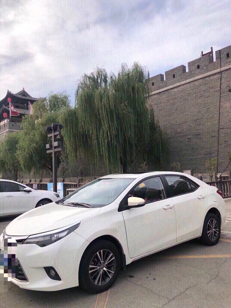 北京16年丰田雷凌3