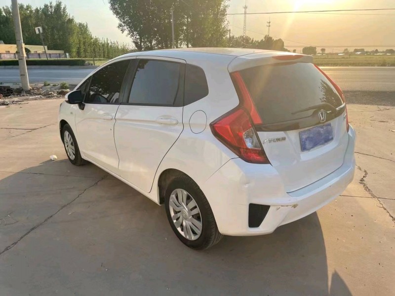 济南16年本田飞度3