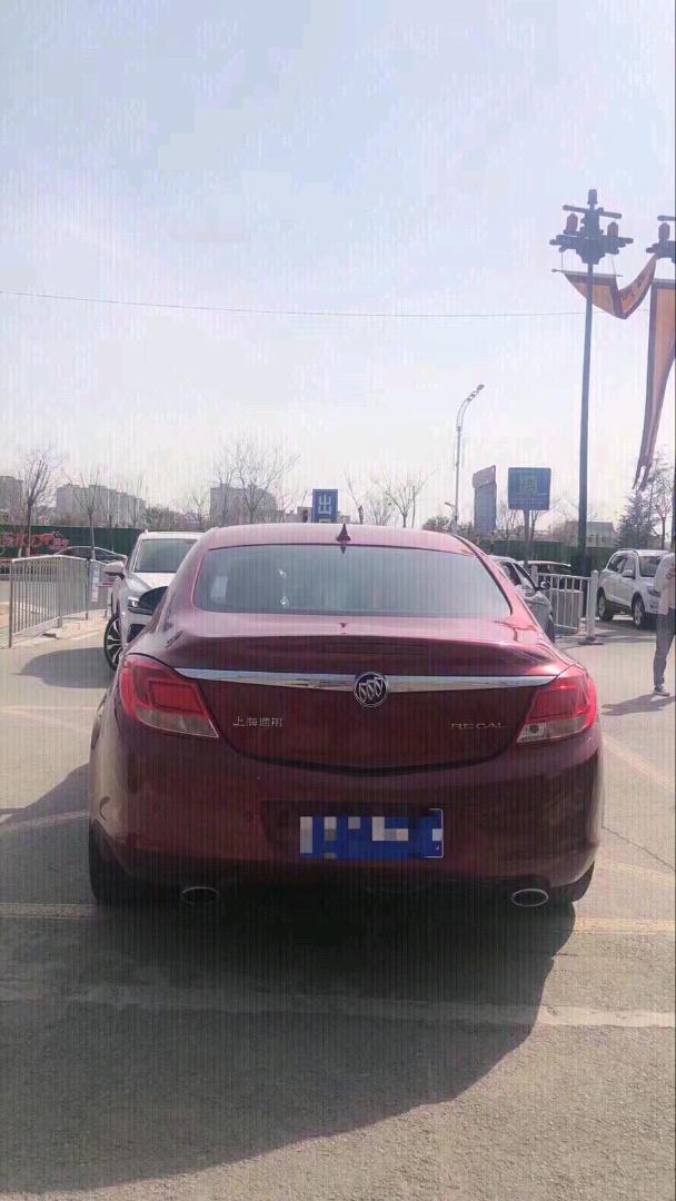 北京10年别克君威8