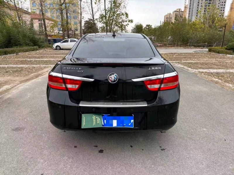 北京13年别克英朗8