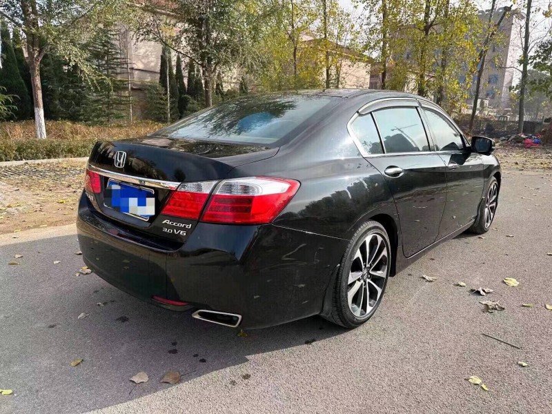 北京13年本田雅阁8