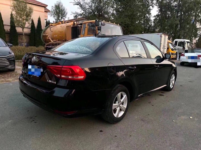 北京16年大众朗逸7