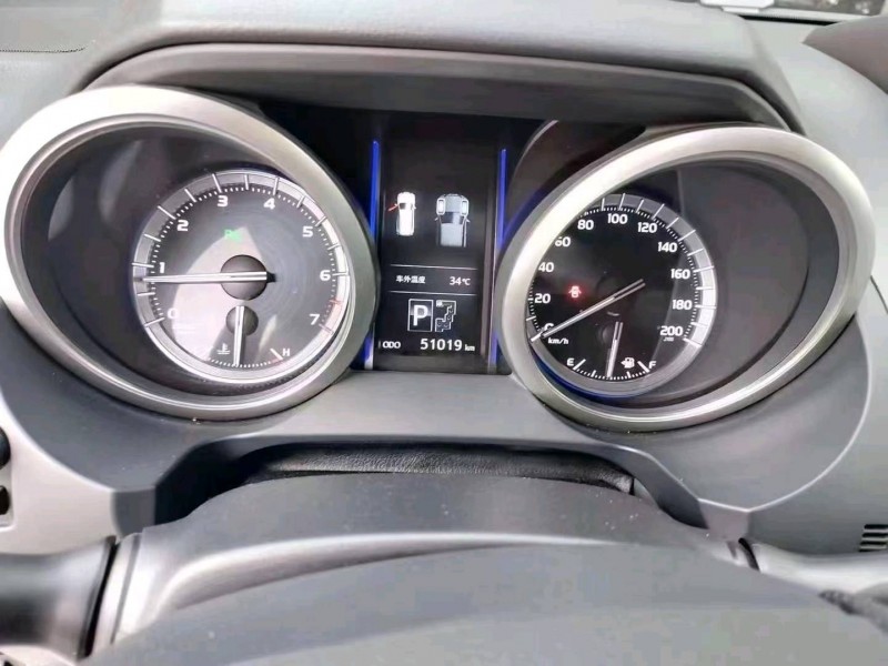 济南16年丰田普拉多5