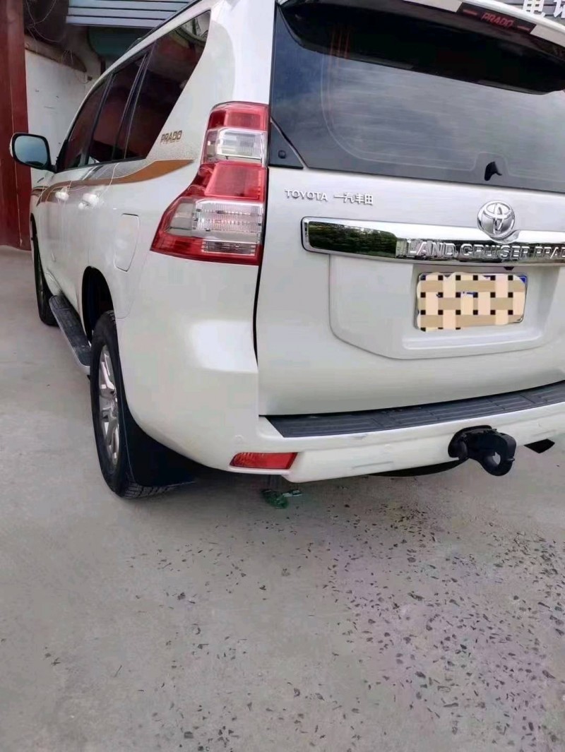 济南16年丰田普拉多2