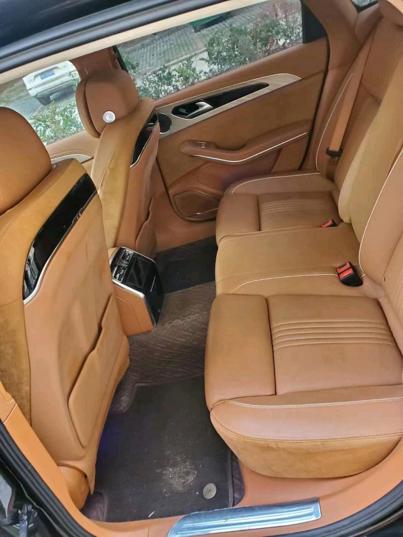 宜昌21年红旗H93