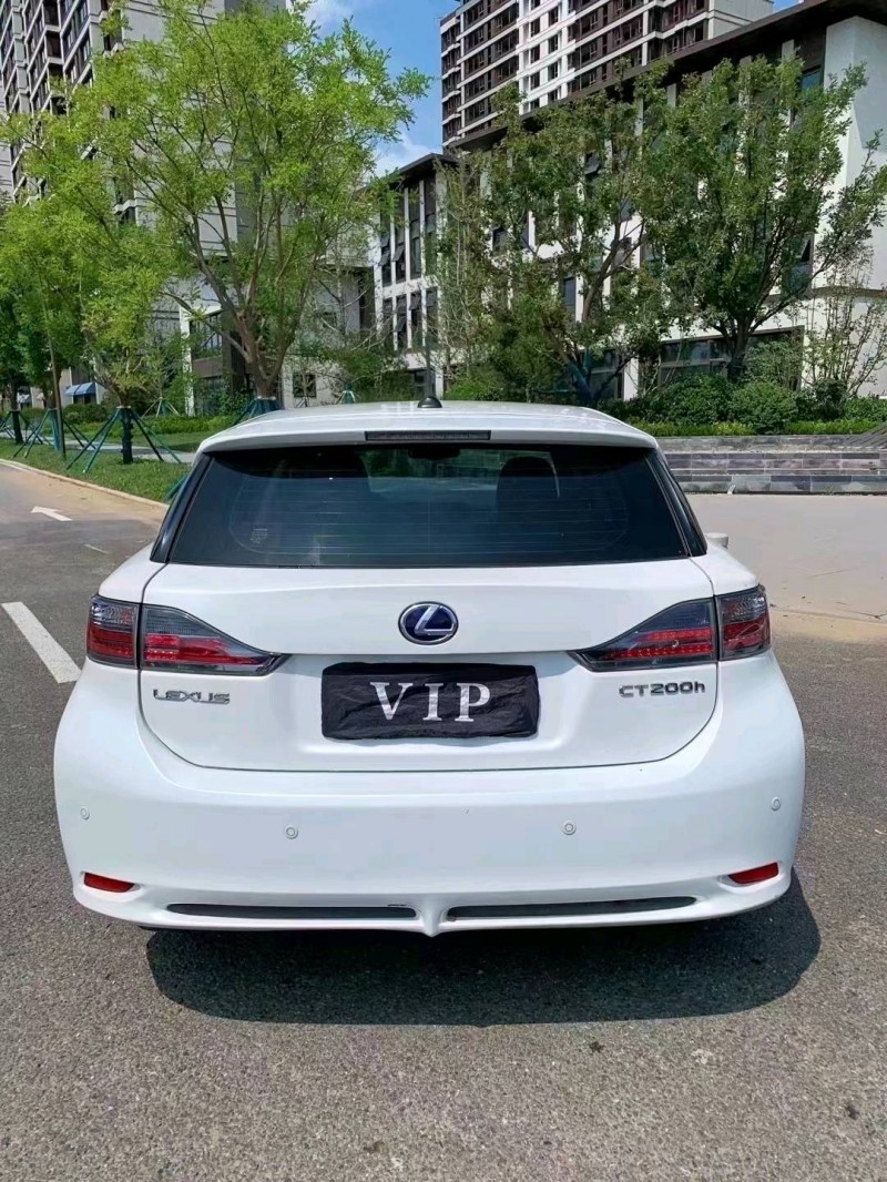 廊坊12年雷克萨斯CT9