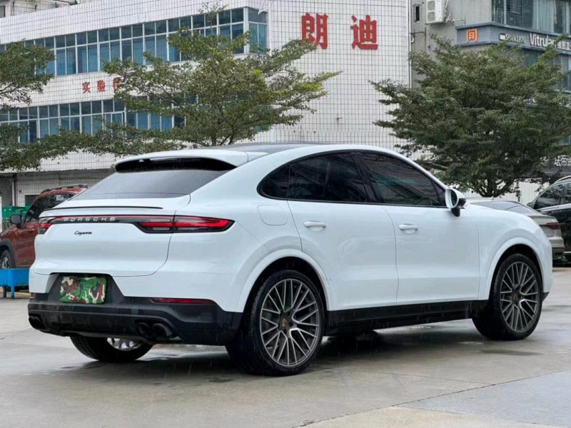 东莞22年保时捷卡宴8