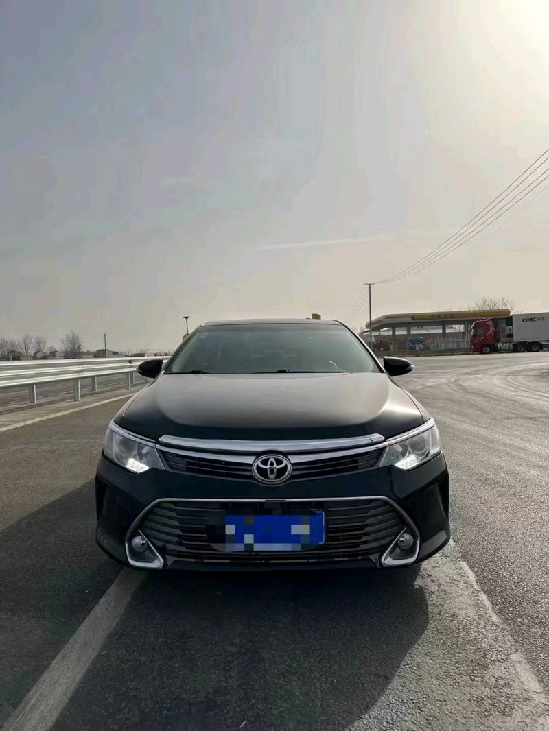 济南16年丰田凯美瑞1