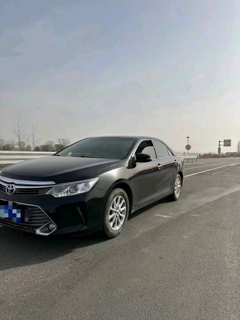 济南16年丰田凯美瑞2