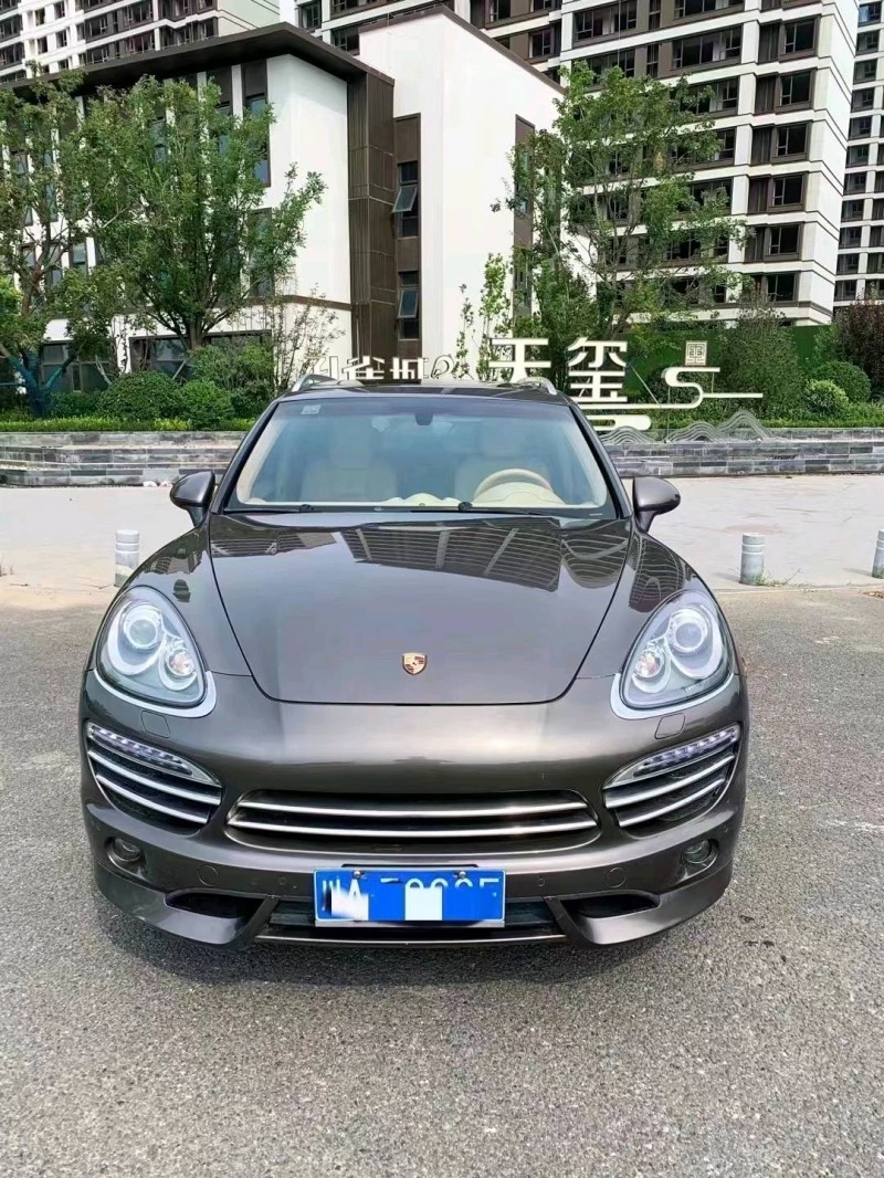 廊坊13年保时捷卡宴1