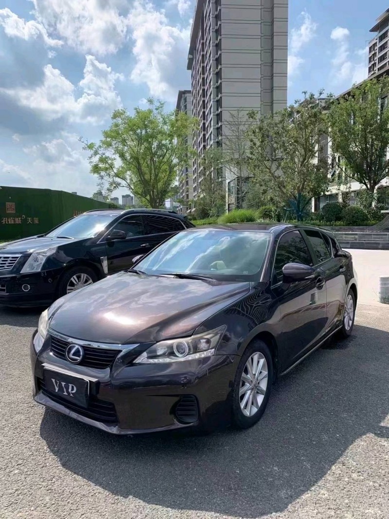 廊坊12年雷克萨斯CT2