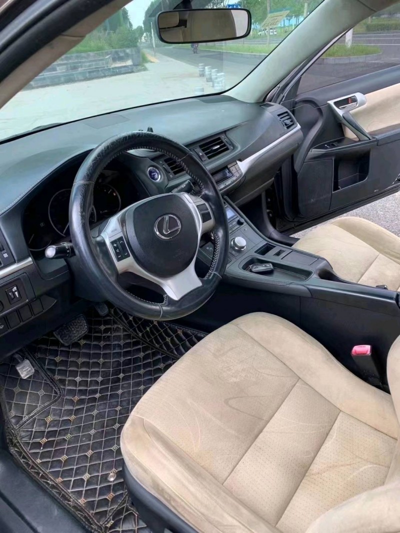 廊坊12年雷克萨斯CT5
