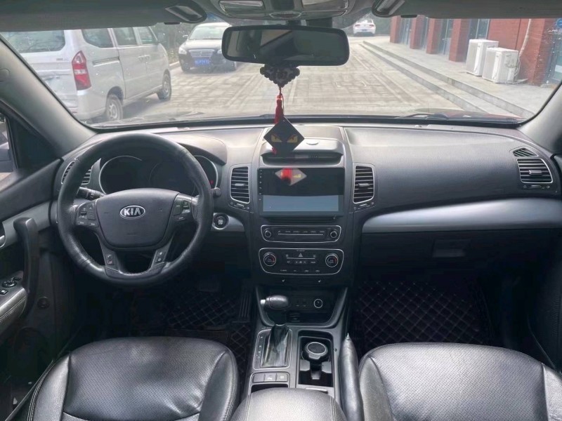 济南14年起亚索兰托3