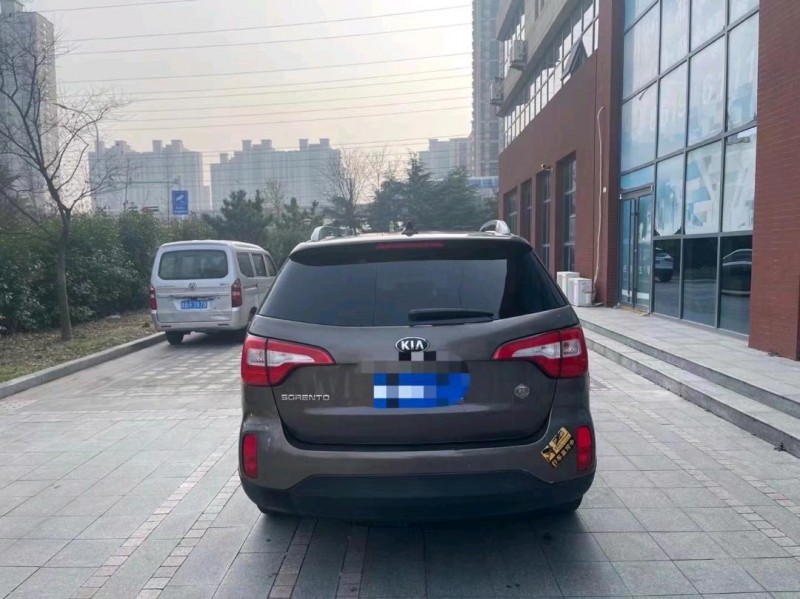 济南14年起亚索兰托8