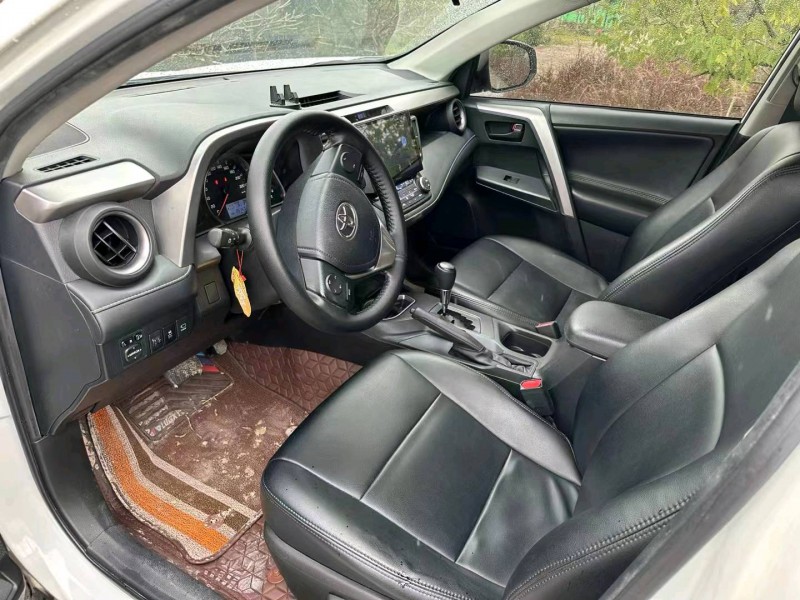 珠海18年丰田RAV4荣放7