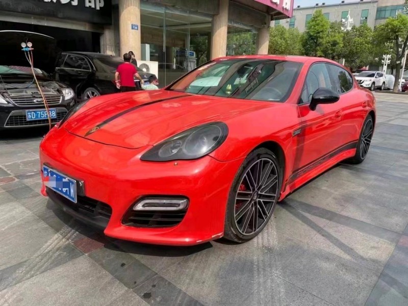淮南13年保时捷帕拉梅拉2