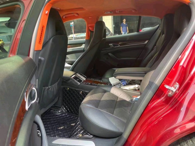 淮南13年保时捷帕拉梅拉3