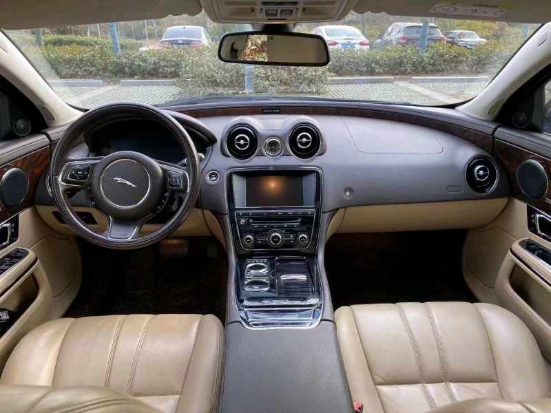 淮南14年捷豹XJL5