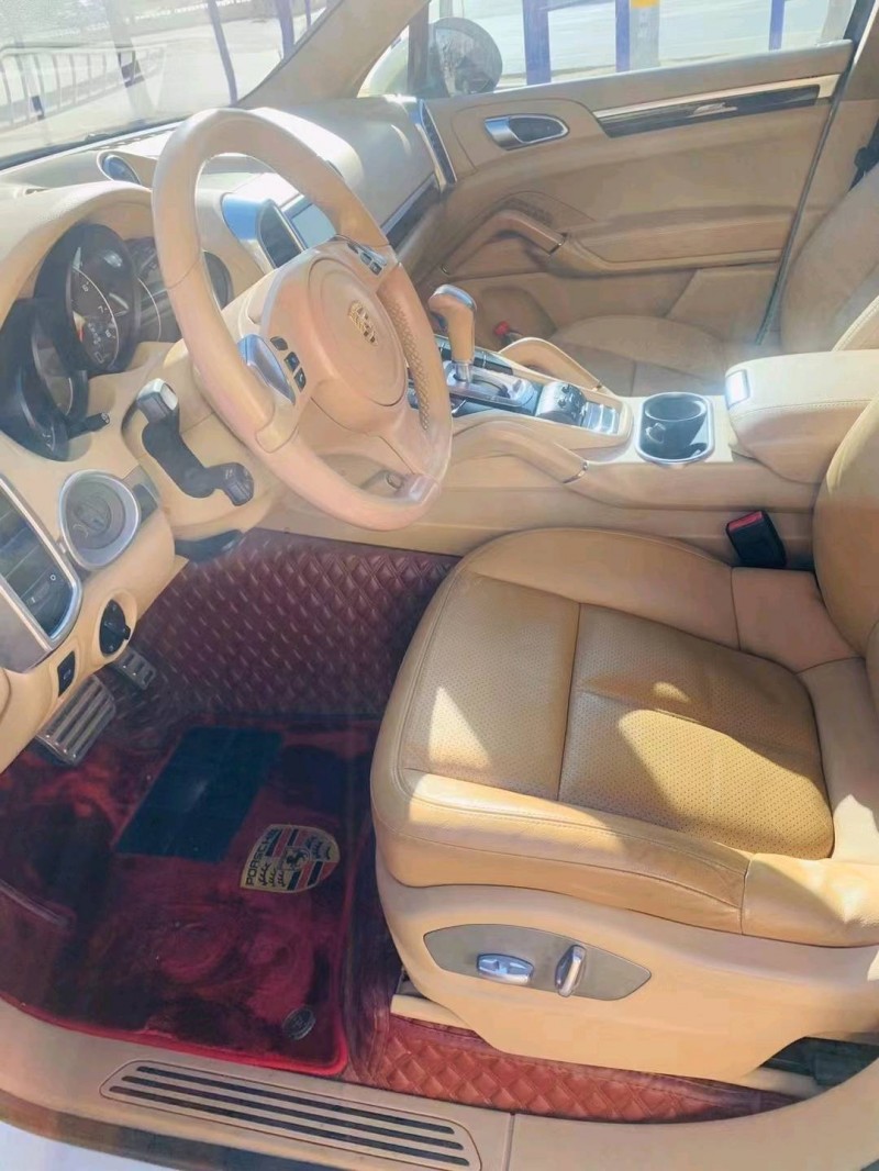 潍坊13年保时捷卡宴6