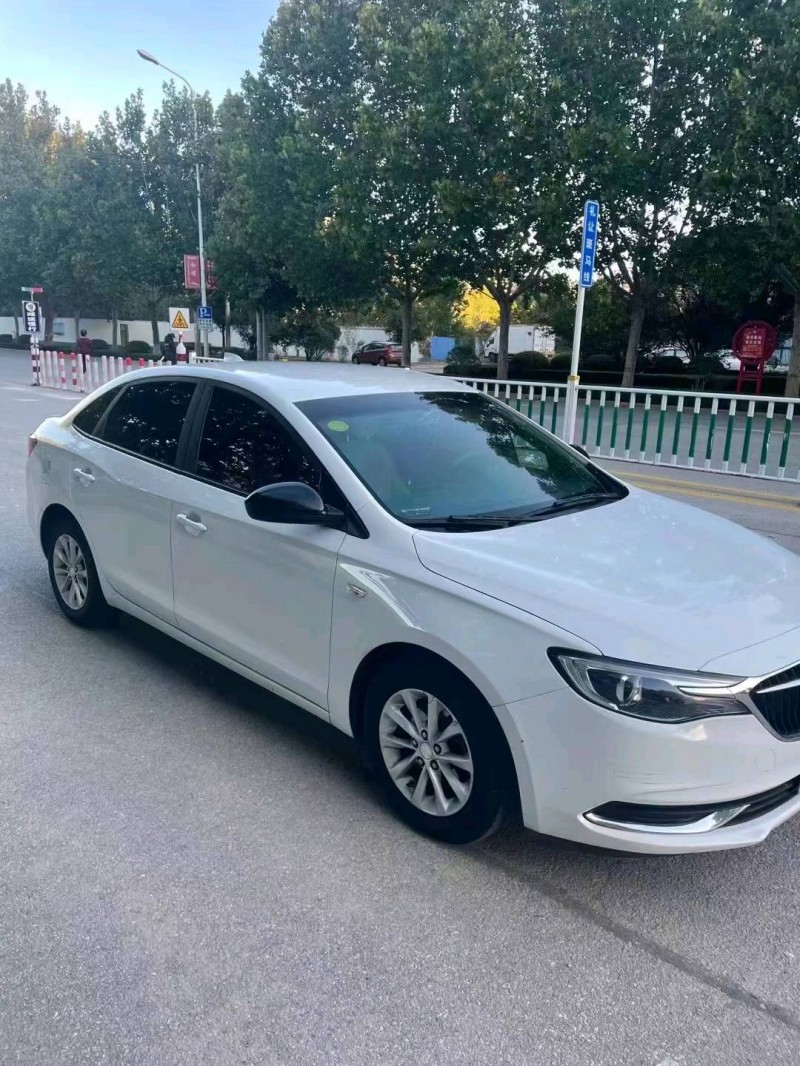 枣庄18年别克英朗2