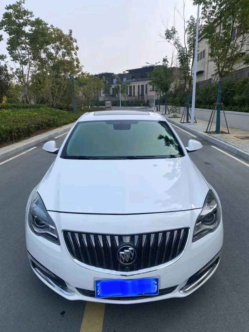 淮南17年别克君威1