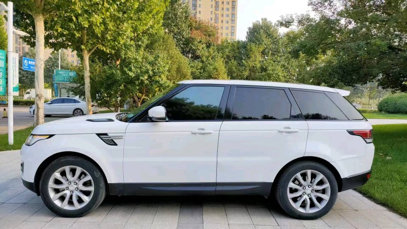 邯郸14年路虎揽胜运动7