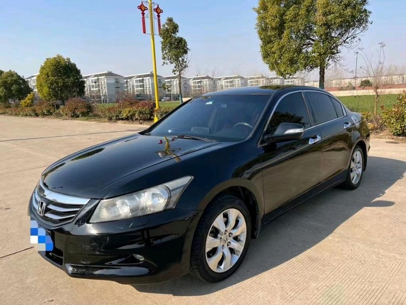 盐城12年本田雅阁2