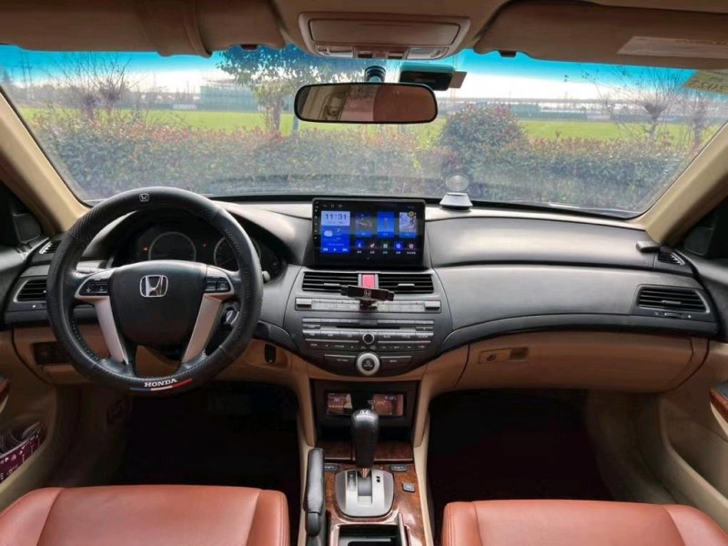 盐城12年本田雅阁8