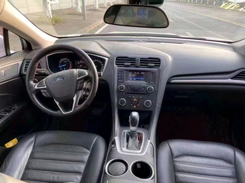 重庆16年福特蒙迪欧8