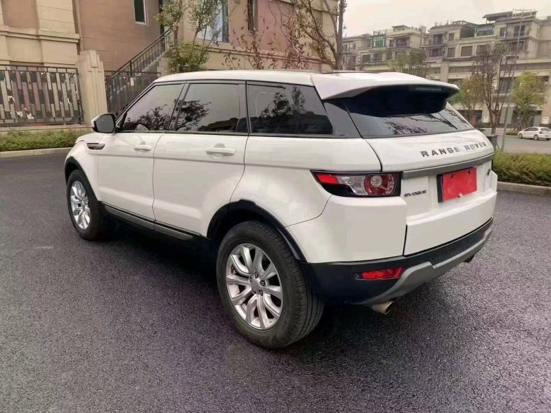 重庆14年路虎揽胜极光(进口)6