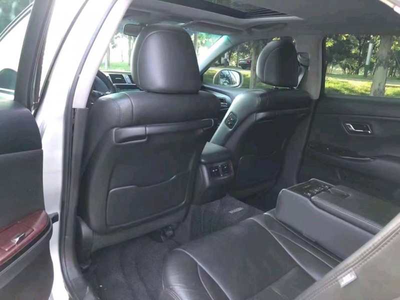 邯郸10年丰田皇冠4