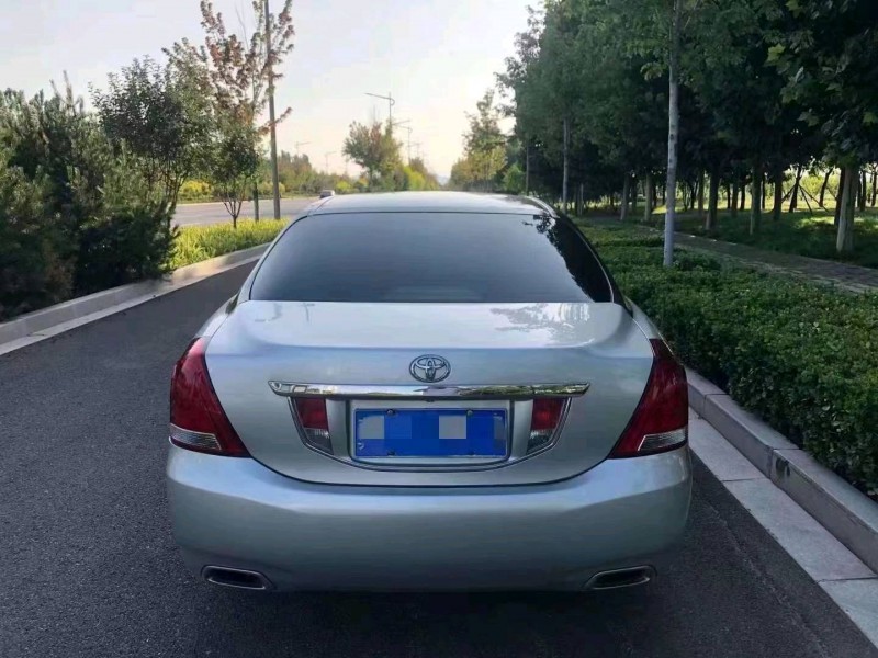 邯郸10年丰田皇冠5