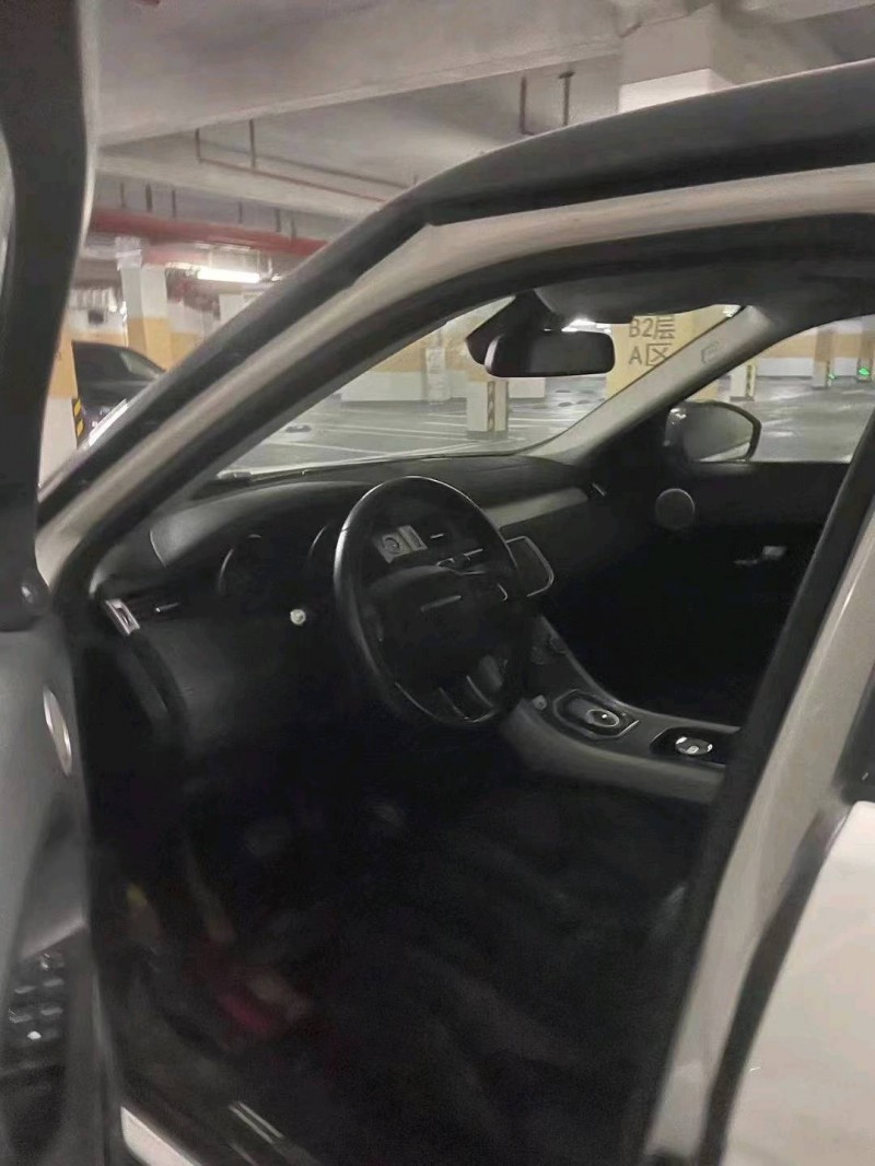 广州14年路虎极光9