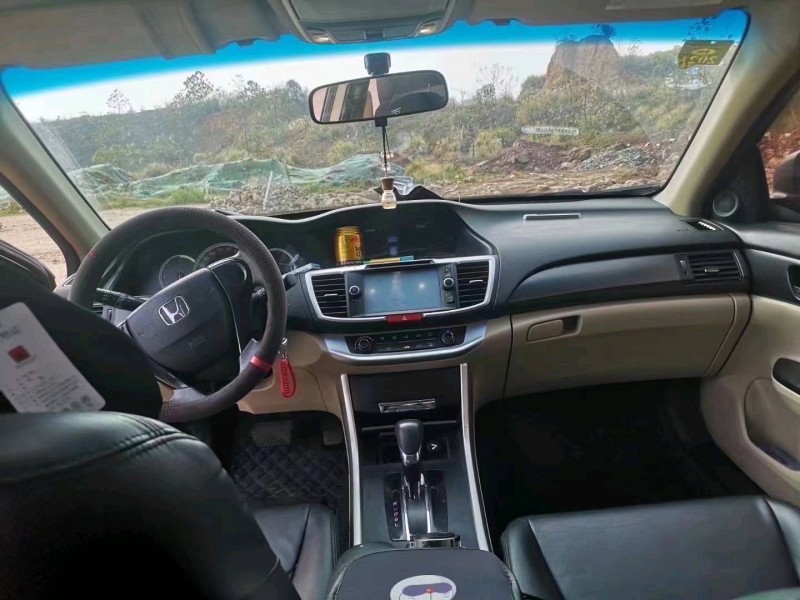 宜昌14年本田雅阁5