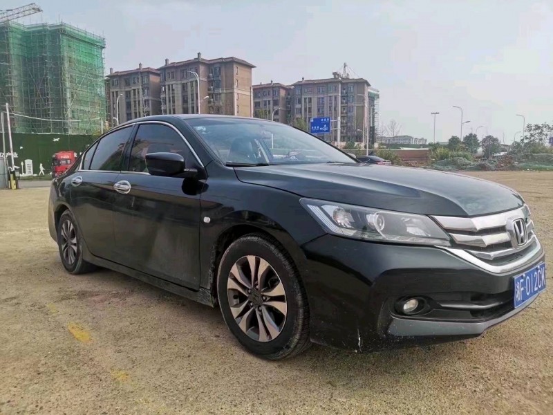 宜昌14年本田雅阁8