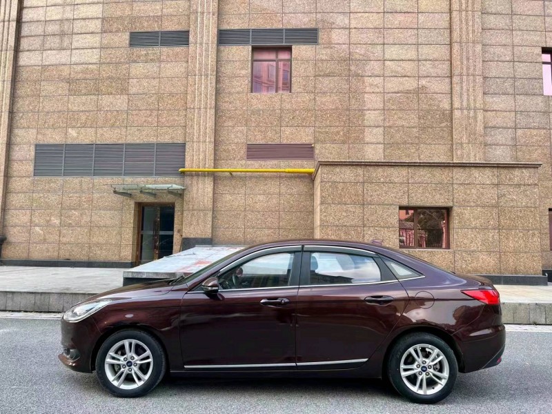 嘉兴20年福特福睿斯5