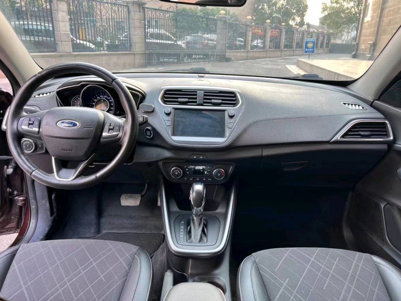 嘉兴20年福特福睿斯8