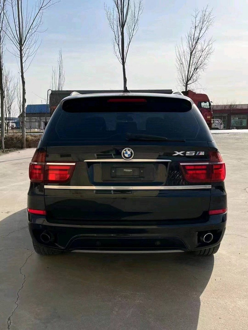 东营11年宝马X53