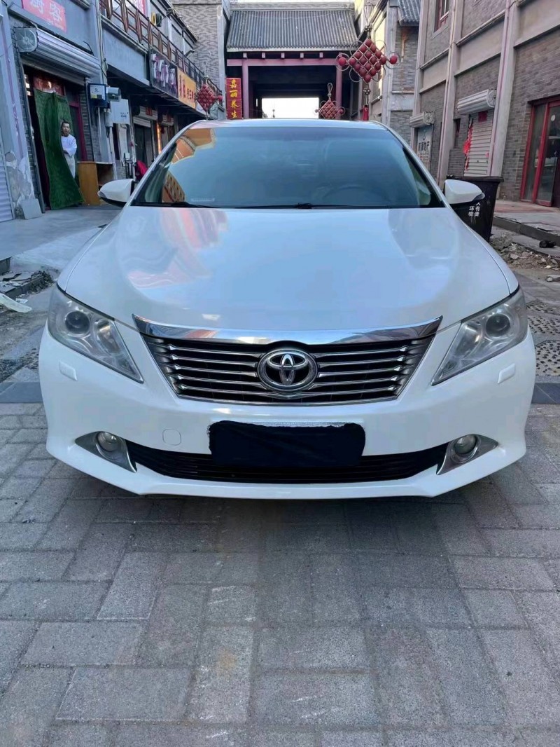 邯郸13年丰田凯美瑞1