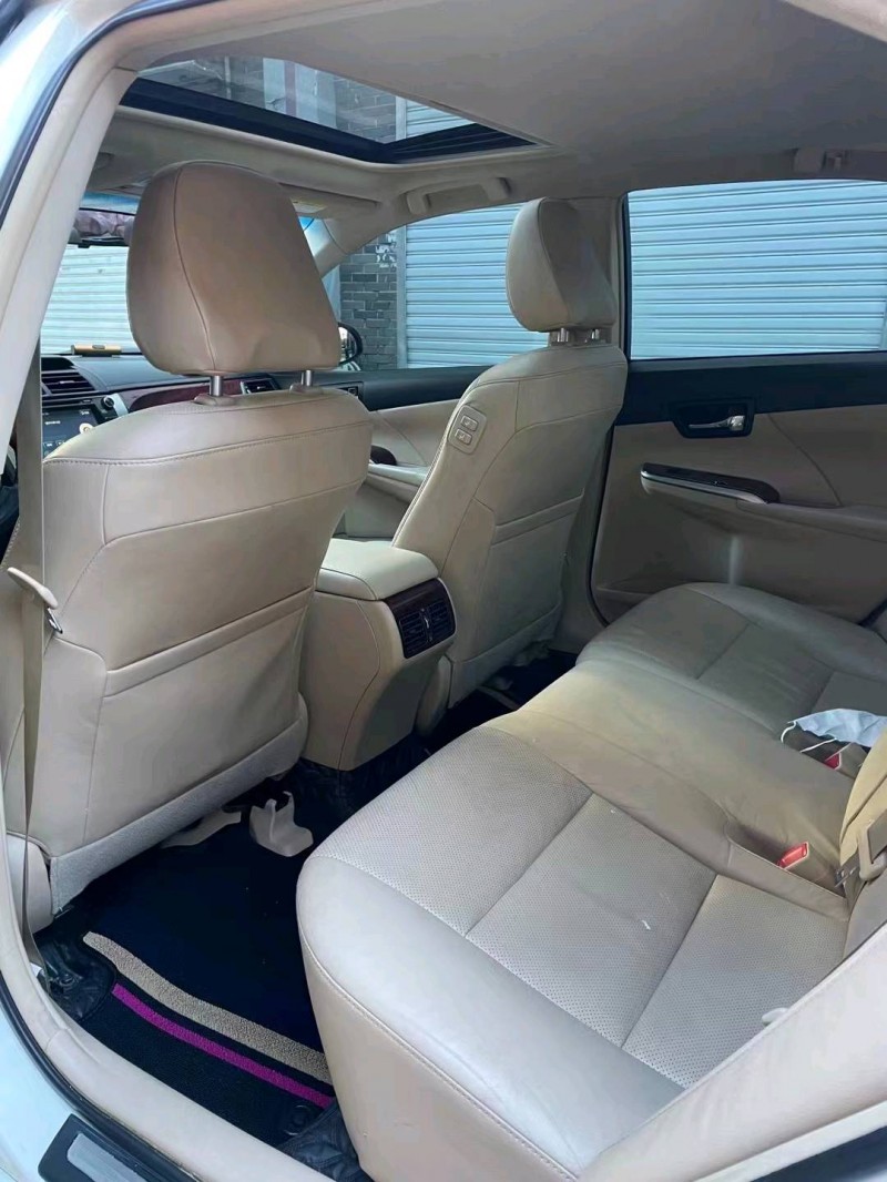 邯郸13年丰田凯美瑞6