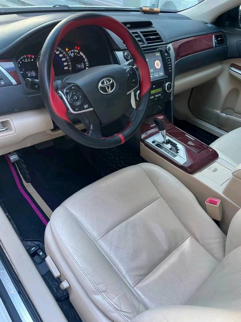 邯郸13年丰田凯美瑞7