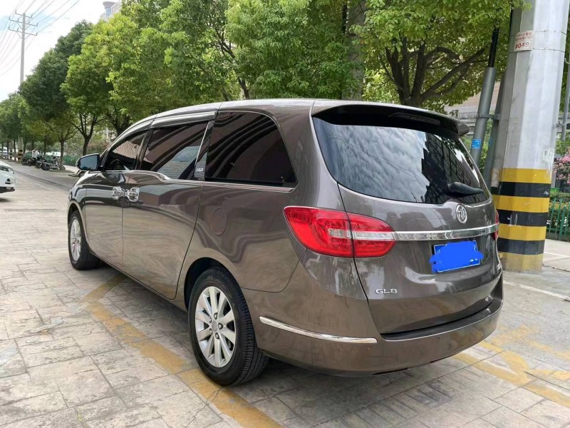 淮南16年别克GL81