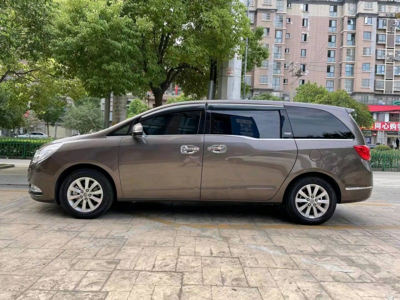 淮南16年别克GL89