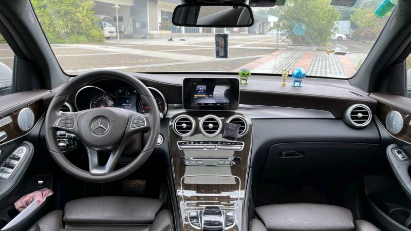 广州16年奔驰GLC7