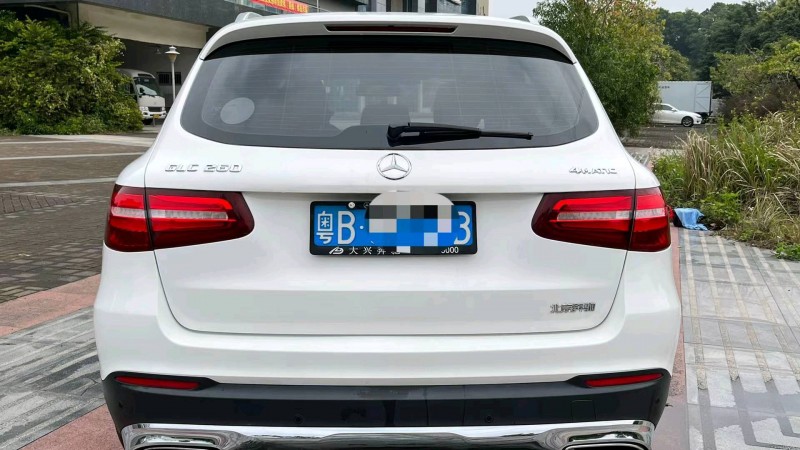 广州16年奔驰GLC9