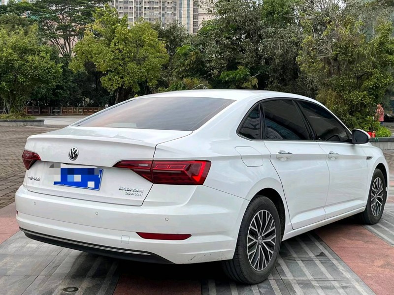 广州20年大众速腾8