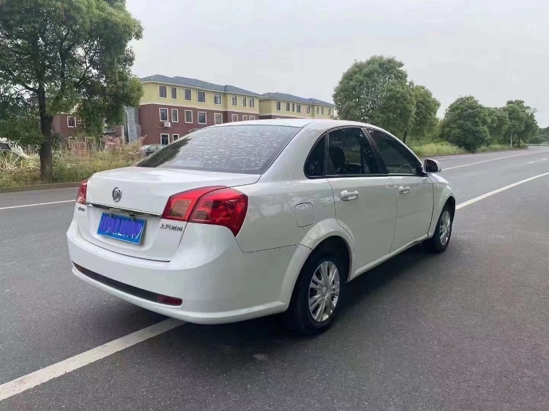 嘉兴16年别克凯越9